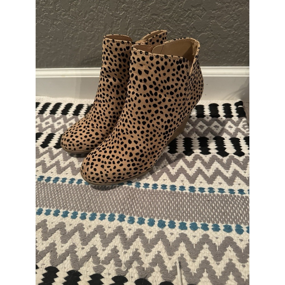 Soda Wedge Heel Platform Round Toe Boots Cheetah Brown Black  Size 9